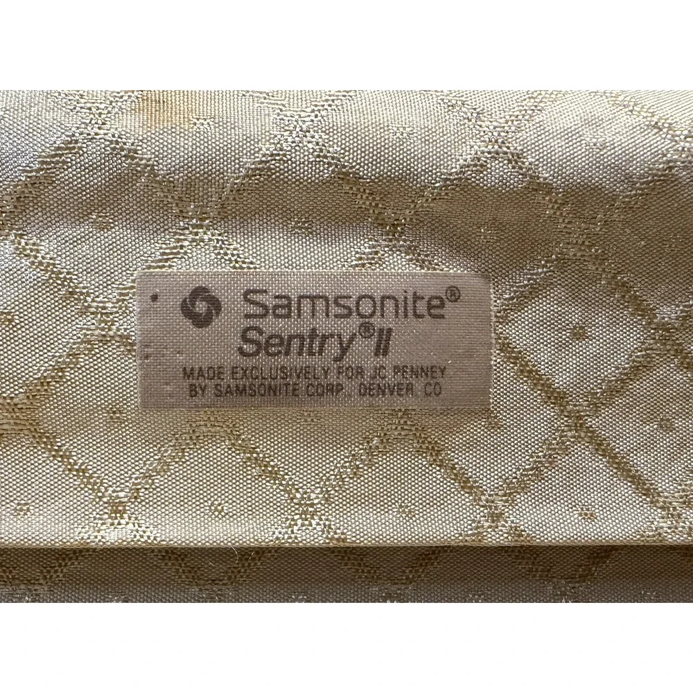 Vintage Samsonite Seminy II Hard Shell Suitcase Gray Gray  Unisex - No Keys